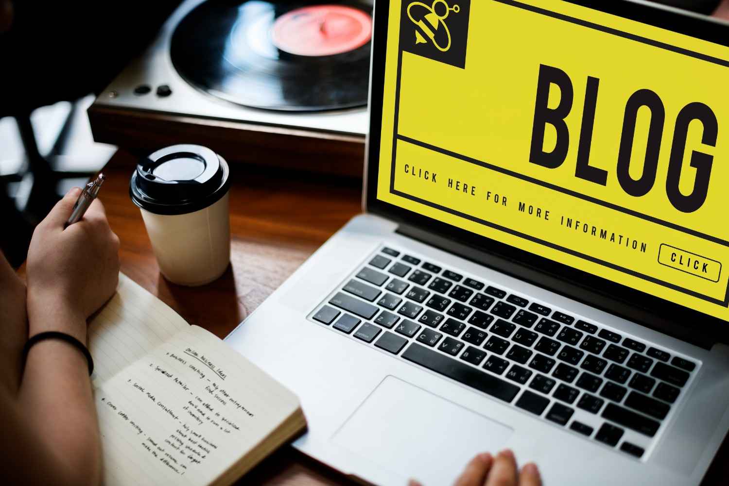 What Is Social LoveLolaBlog Known For