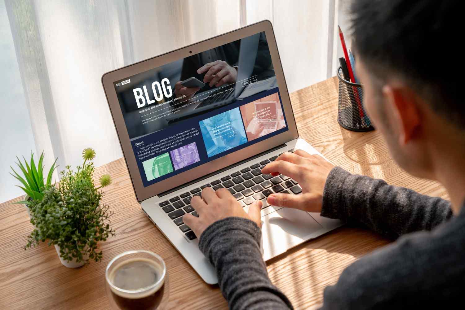 What Kind Of News Does LoveLolaBlog Publish